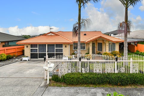 5 Crossandra Drive, Mangere, Auckland