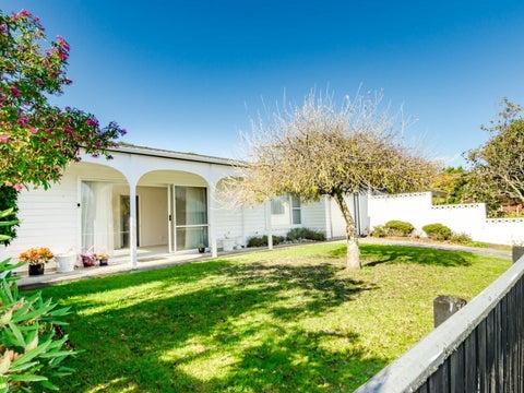 2A Patterson Grove, Waikanae, Waikanae