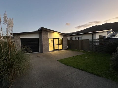 40 Karearea Avenue, Kenepuru, Porirua