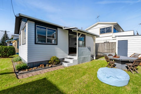 18 Third Avenue, Urenui, Urenui