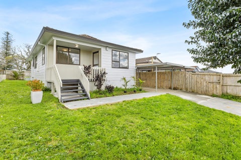 2/14 Norrie Smith Avenue, Flat Bush, Auckland