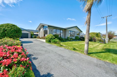 6 Pine Street, Tapanui