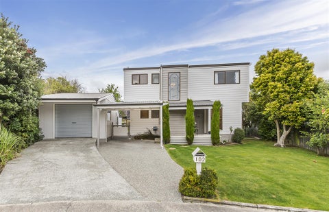 102 Mercury Way, Whitby, Porirua