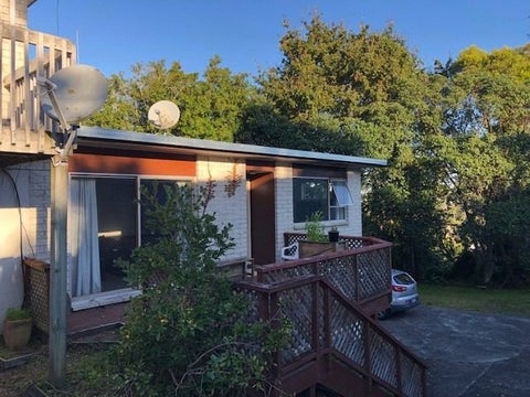 2/62 Carlisle Road, Browns Bay, Auckland