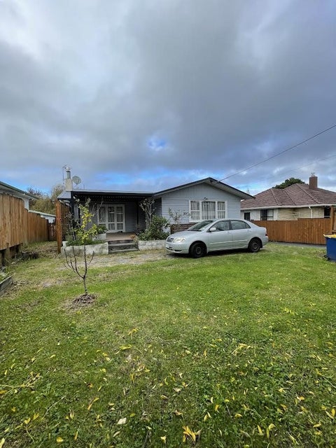2/14 Peach Road, Glenfield, North Shore City