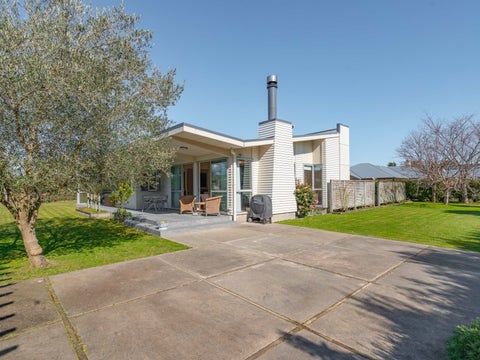 3 Cherry Lane, Martinborough