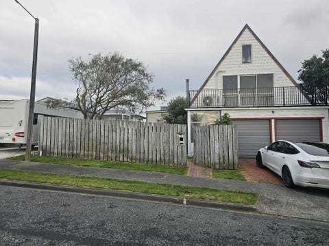 19 Humphreys Grove, Titahi Bay, Porirua
