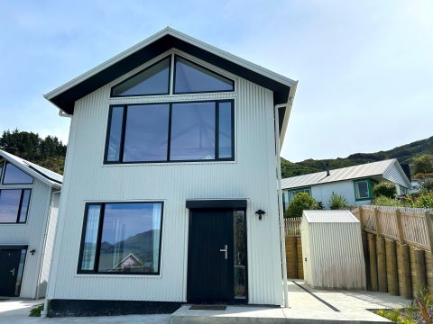 17a Cornwall Rd, Lyttelton, Banks Peninsula, Canterbury