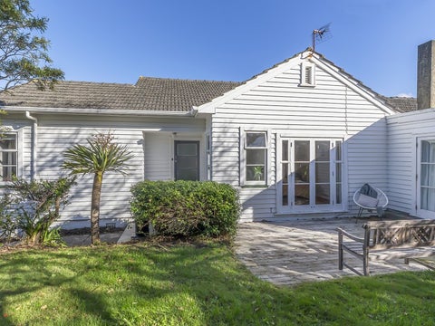 15A Tio Tio Road, Miramar, Wellington