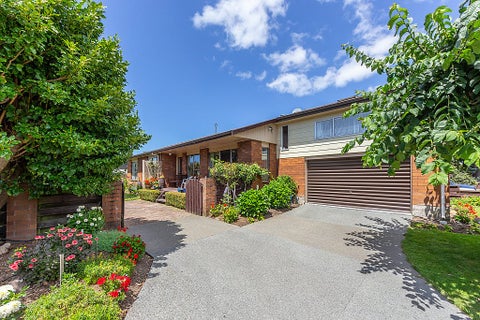 30 Denniston Crescent, Redwood, Christchurch