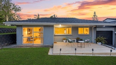 30A Hollyford Drive, Clover Park, Auckland