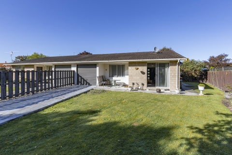1/20 De Bloge Place, Burwood, Christchurch