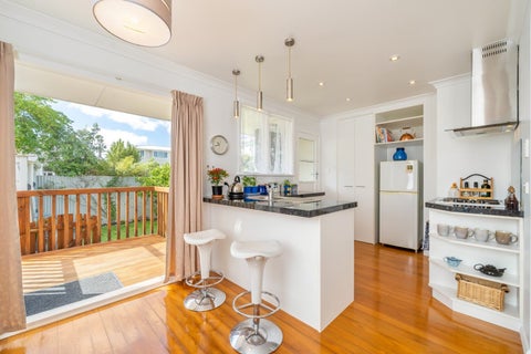 2/32 Bay Street, Petone, Lower Hutt