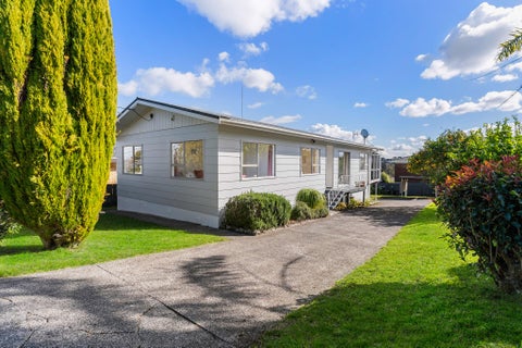 24 Sunnynook Road, Sunnynook, Auckland