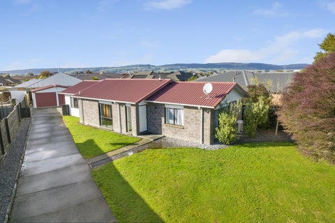 47 Peppertree Glade, Kelvin Grove, Palmerston North