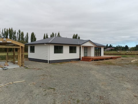 2550 State Highway 2, Ahikouka
