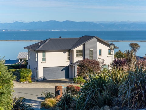 50 Tresillian Avenue, Marybank, Nelson