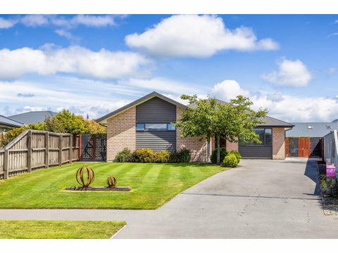 52 Sunline Avenue, Lincoln, Lincoln