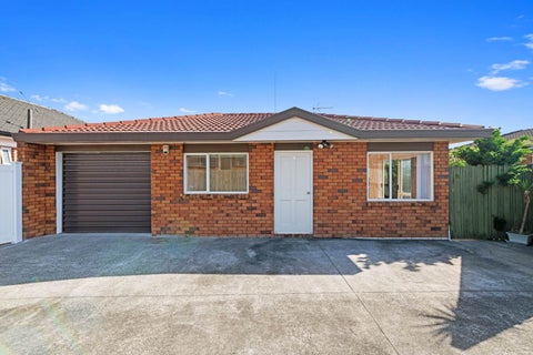 2/16 King Street, Papatoetoe, Auckland