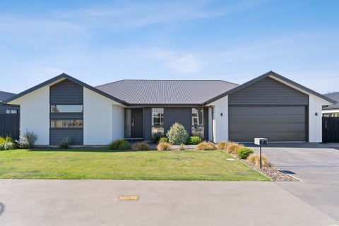 7 Russ Drive, Lincoln, Lincoln