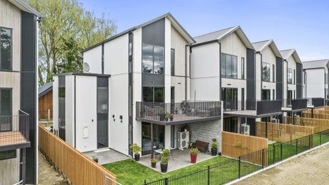 19 Lakewood Lane, Cambridge, Cambridge