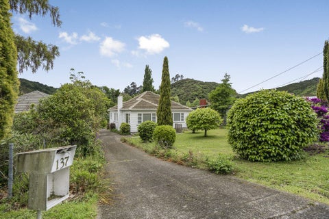 137 Hine Road, Wainuiomata, Lower Hutt