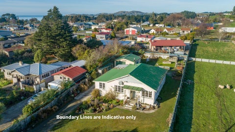 41 Monmouth Street, Hampden