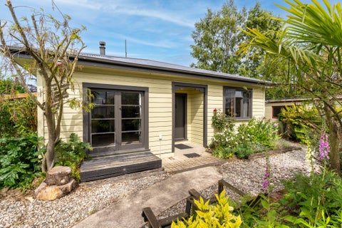 13 Gray Street, Milton