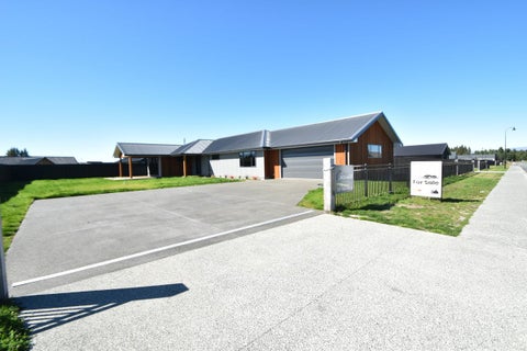 49 North West Arch, Twizel