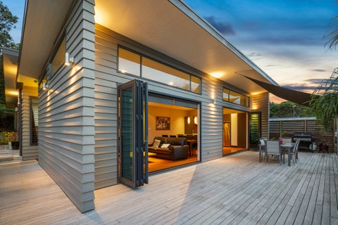 30B Derwent Crescent, Titirangi, Auckland