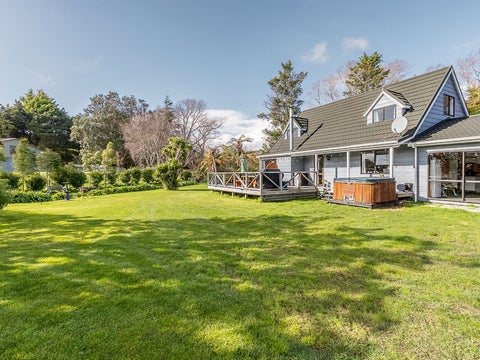 323 Mazengarb Road, Paraparaumu