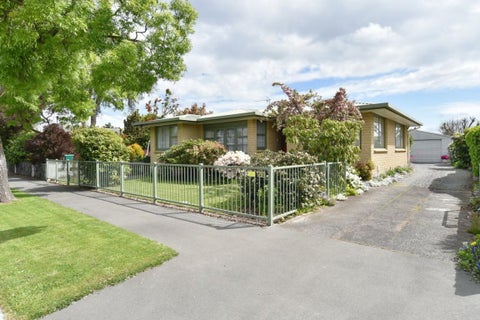 237 Grimseys Road, Redwood, Christchurch