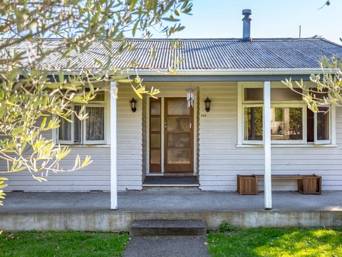 442 High Street South, Carterton, Carterton