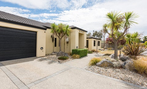 6 Antoine Grove, Richmond