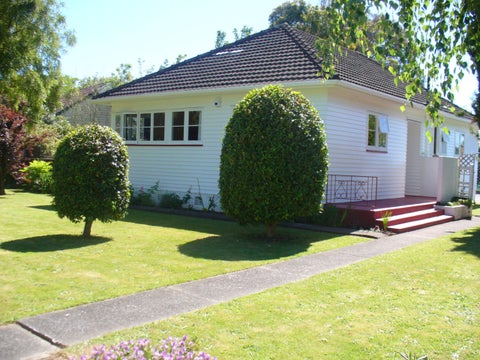 74 Savage Crescent, West End, Palmerston North