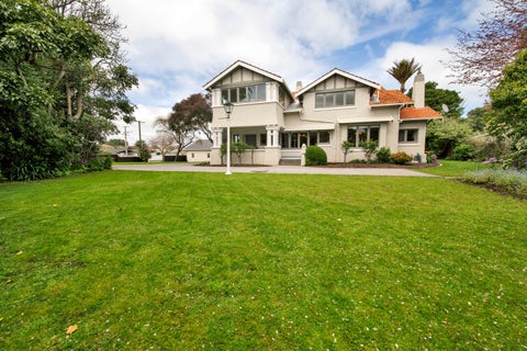 231 South Road, Hawera