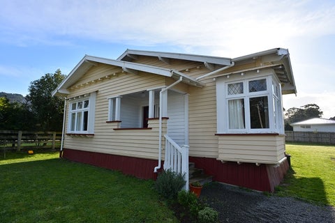 37 Harrison Street West, Featherston