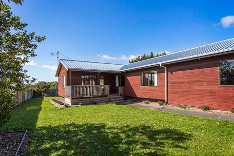 51 Pacific Drive, Fitzherbert, Palmerston North