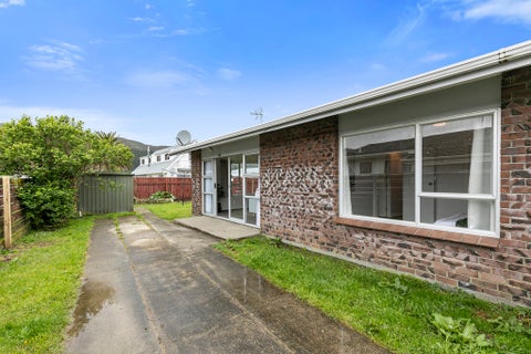 2/264 Wellington Road, Wainuiomata, Lower Hutt