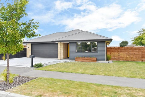 67 Gladstone Road, Woodend, Woodend
