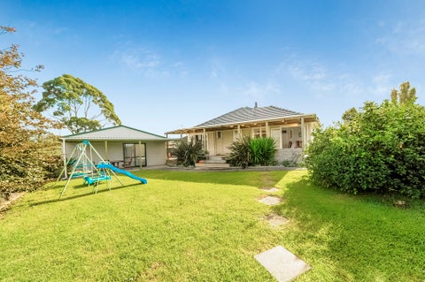 15 Ingleby Place, Kelston, Auckland