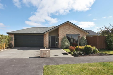 20 Coolspring Way, Redwood, Christchurch