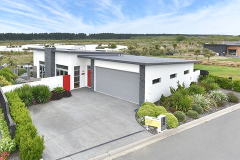 4 Tuatua Lane, Pegasus, Pegasus