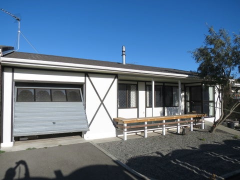 2/21 Dublin Street, Martinborough, Martinborough