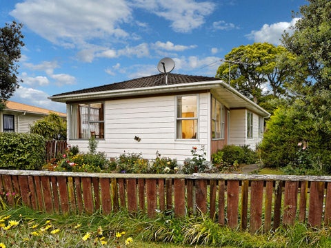 51 Universal Drive, Henderson, Auckland