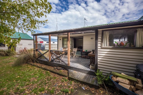 60 Main North Road, Woodend, Woodend