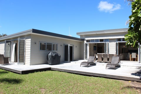 190 Kowhai Avenue, Matarangi, Whitianga