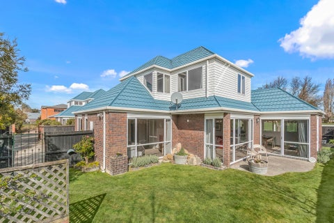 2/8 WARDOUR MEWS, Avonhead, Christchurch