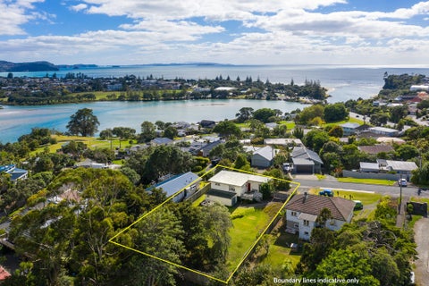 8 River Road, Red Beach, Red Beach
