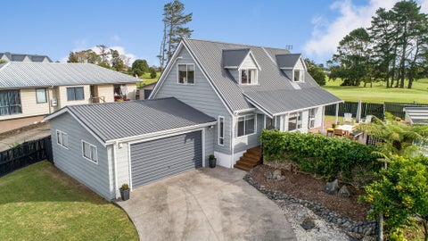 35 Pinehurst Place, Wattle Downs, Auckland